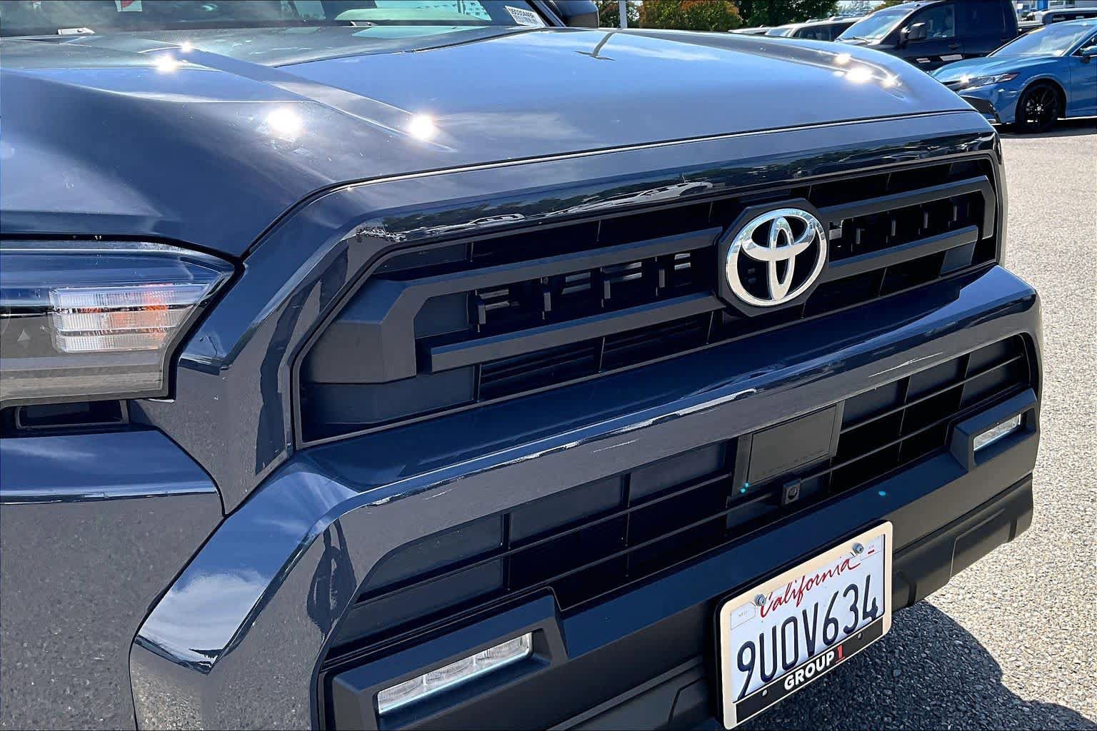 Used 2025 Toyota 4Runner SR5 AWD/4WD image 29