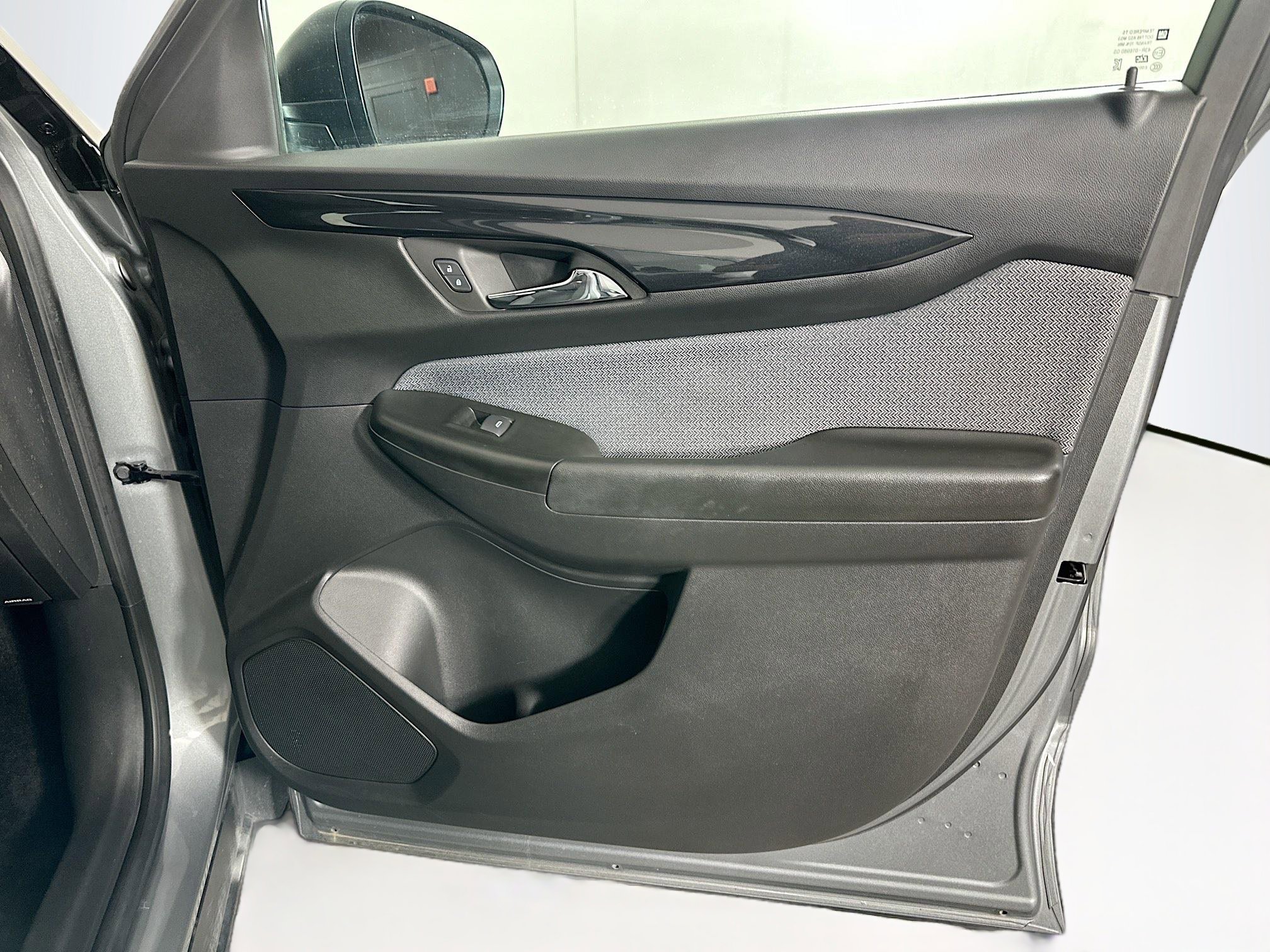 Used 2024 Chevrolet TrailBlazer LS image 29