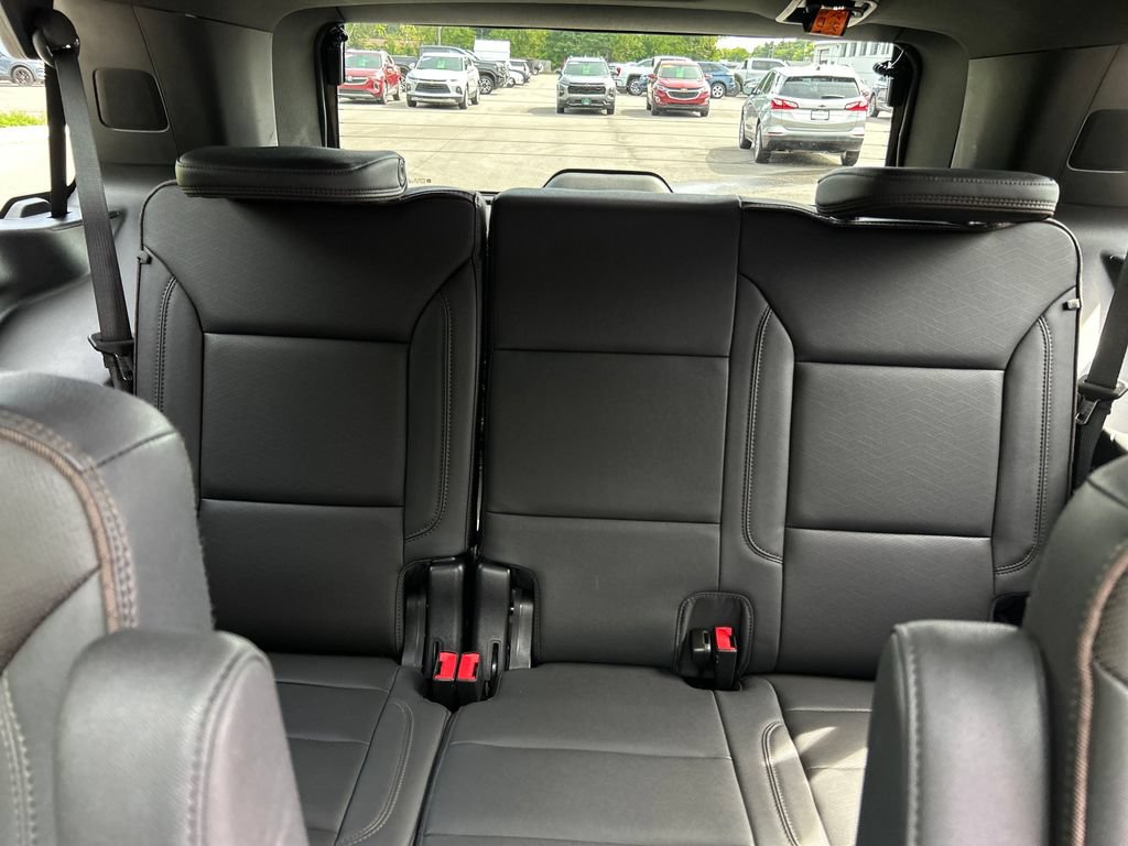 Used 2023 Chevrolet Tahoe High Country AWD/4WD image 18
