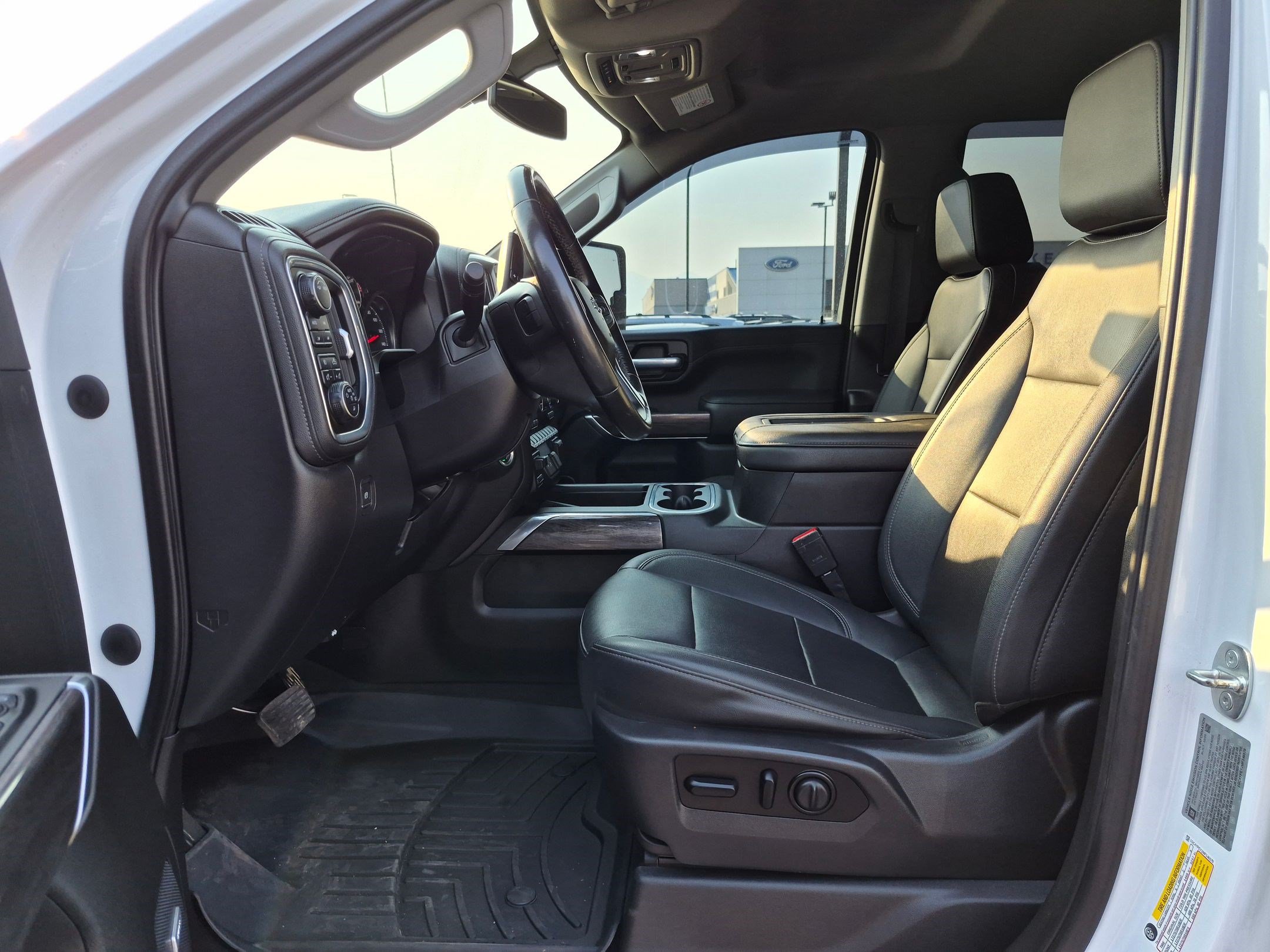 Used 2021 Chevrolet Silverado 2500 LTZ w/ LTZ Plus Package AWD/4WD image 17