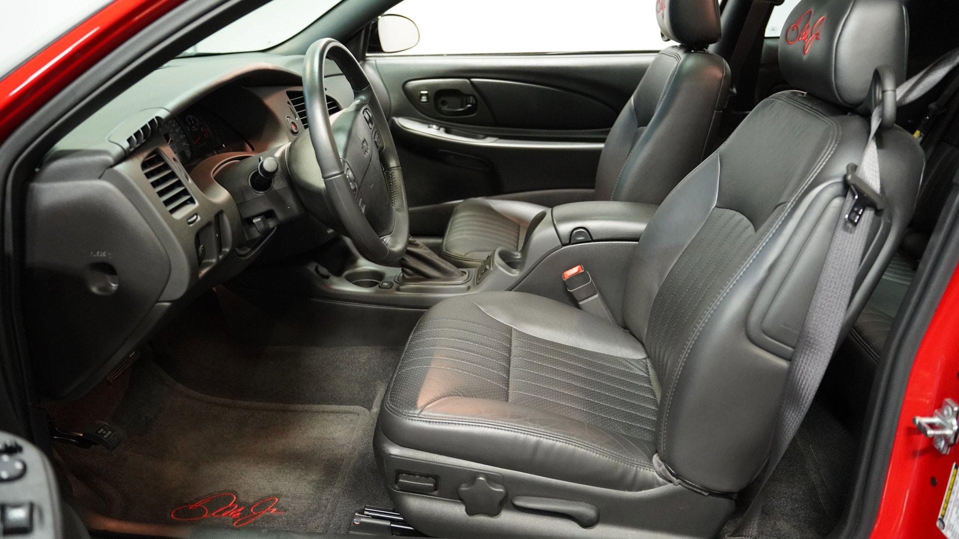 Used 2004 Chevrolet Monte Carlo SS w/ Dale Earnhardt Jr. Package image 34