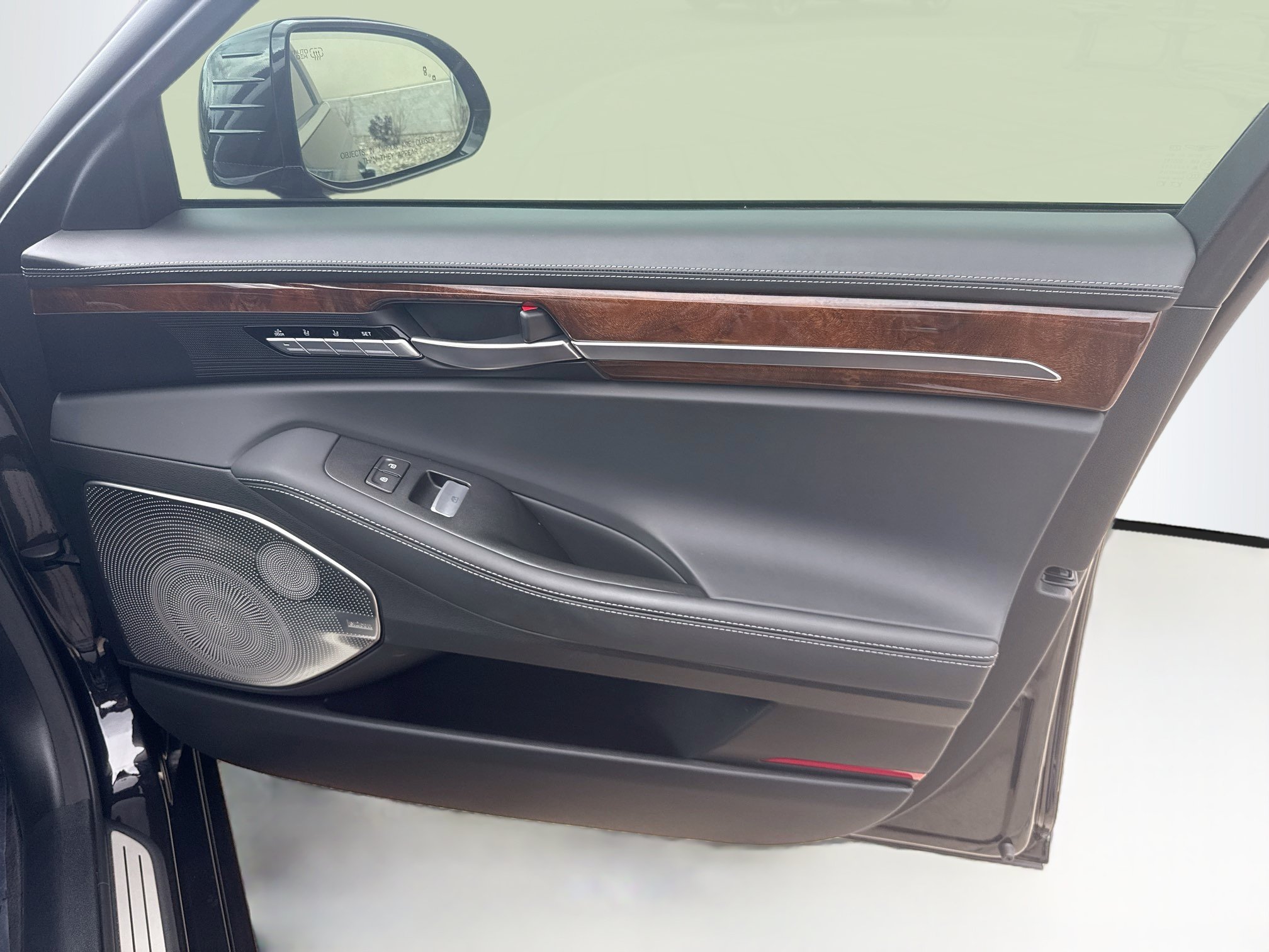 Used 2019 Genesis G90 3.3T Premium AWD/4WD image 35