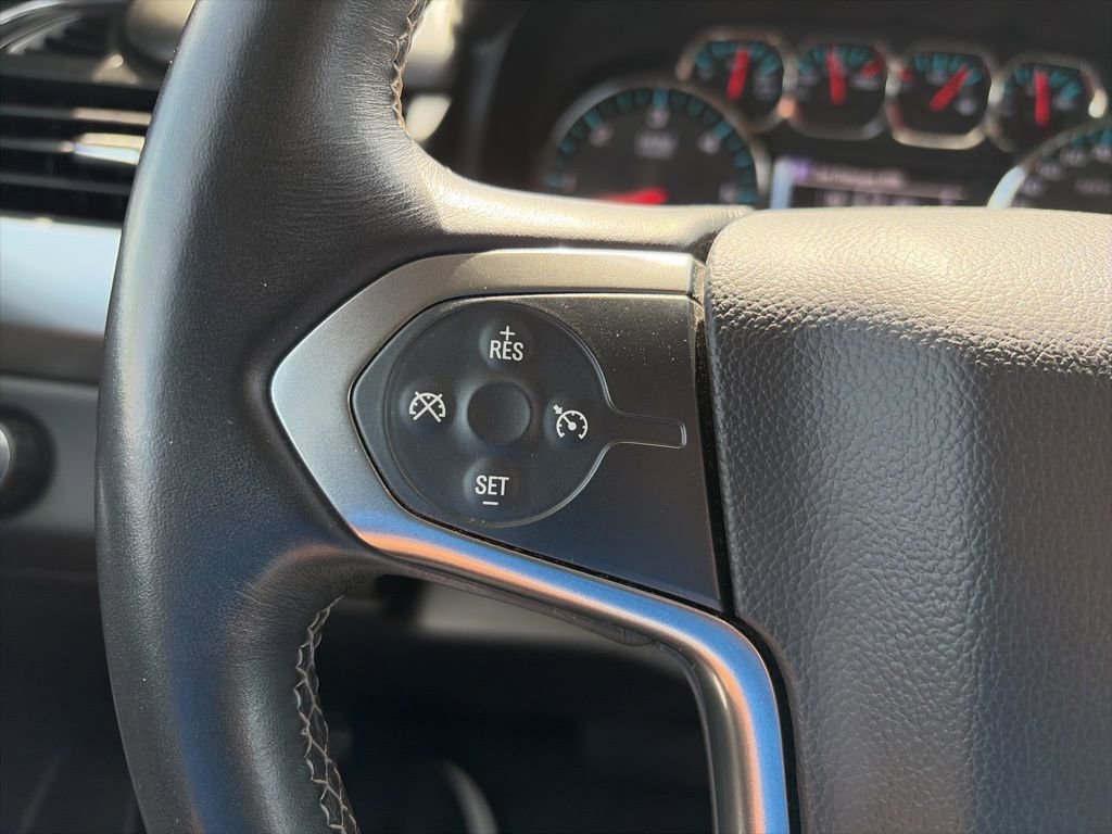 Used 2016 Chevrolet Suburban LS RWD image 15