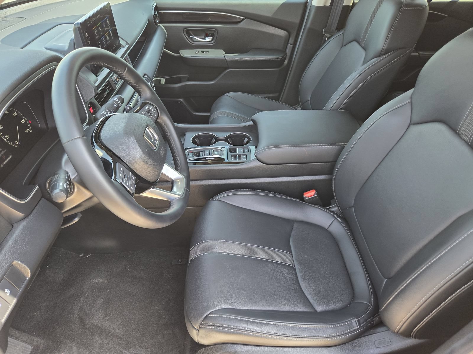 Used 2025 Honda Pilot EX-L image 16