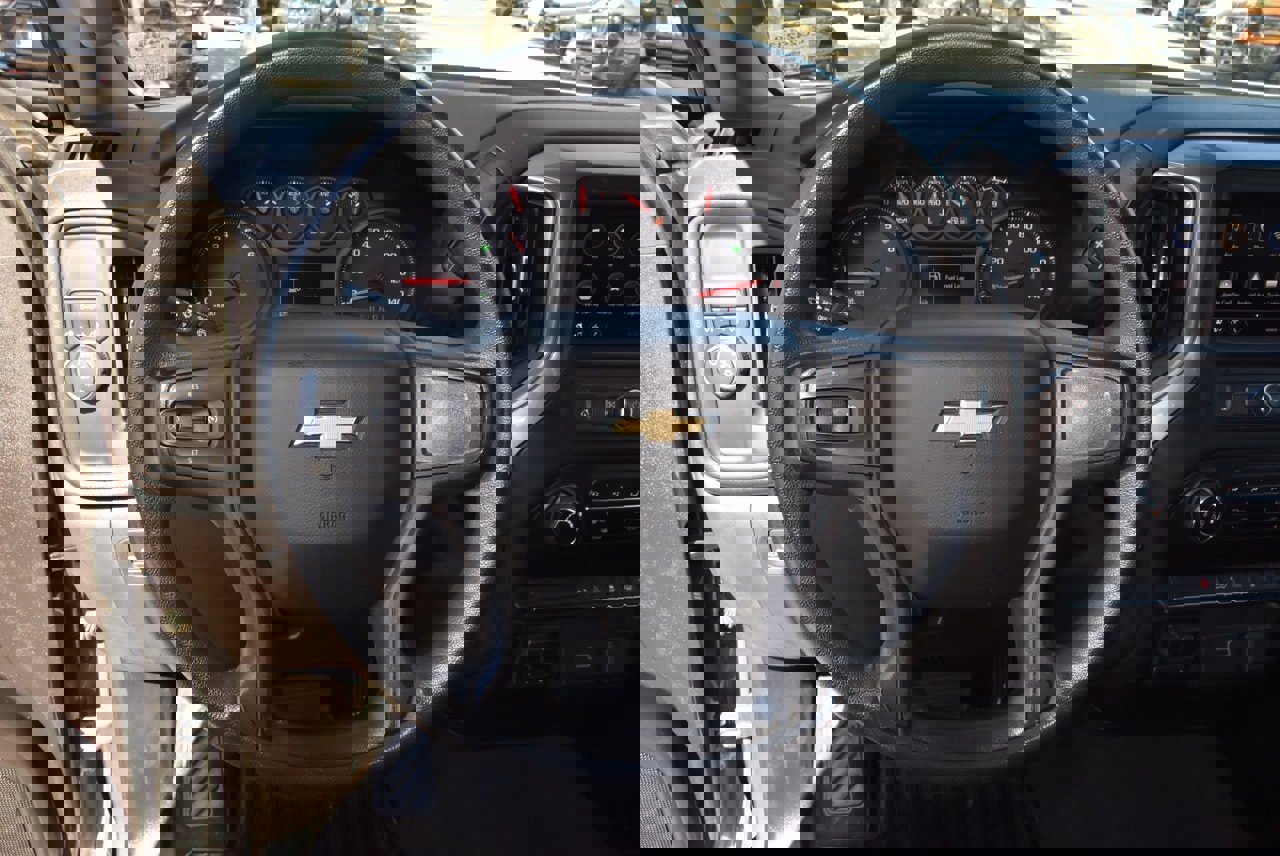 Used 2020 Chevrolet Silverado 1500 Custom w/ Custom Value Package image 21