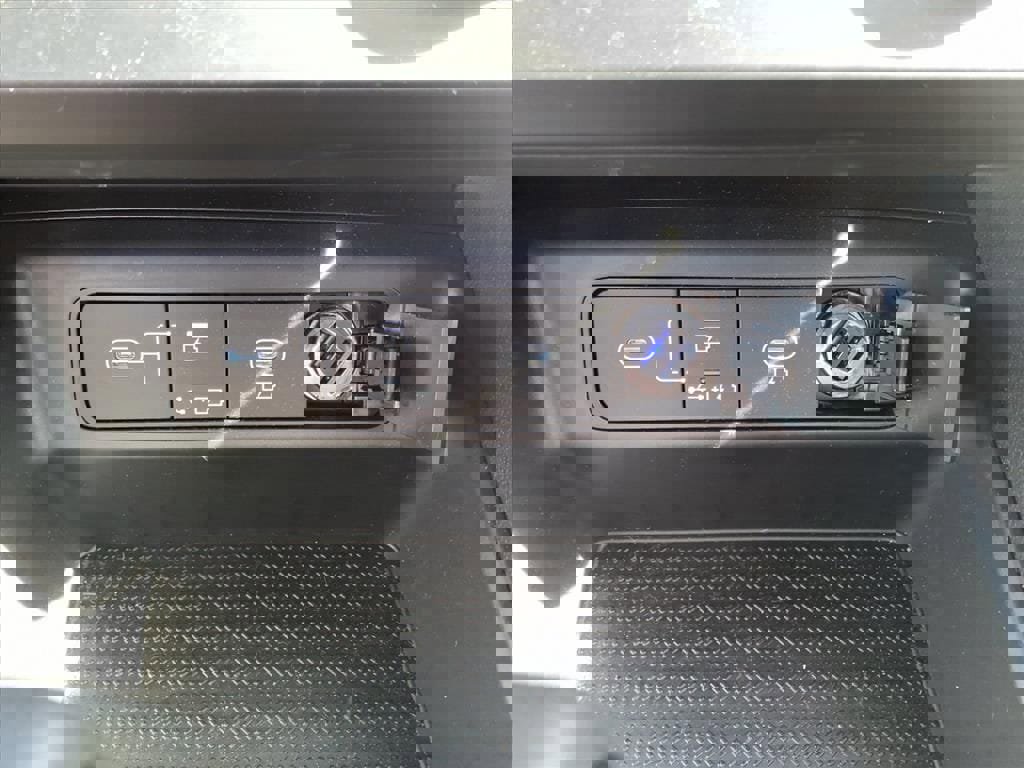 Used 2025 Hyundai Tucson SE image 12