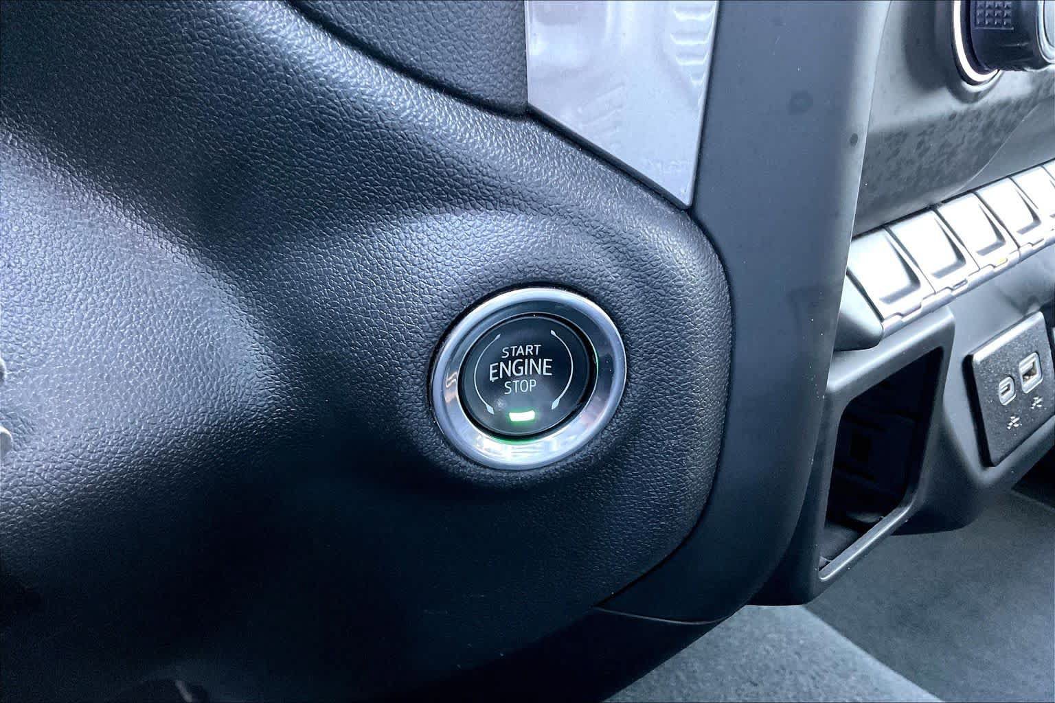Certified 2025 Chevrolet Silverado 1500 Custom RWD image 35