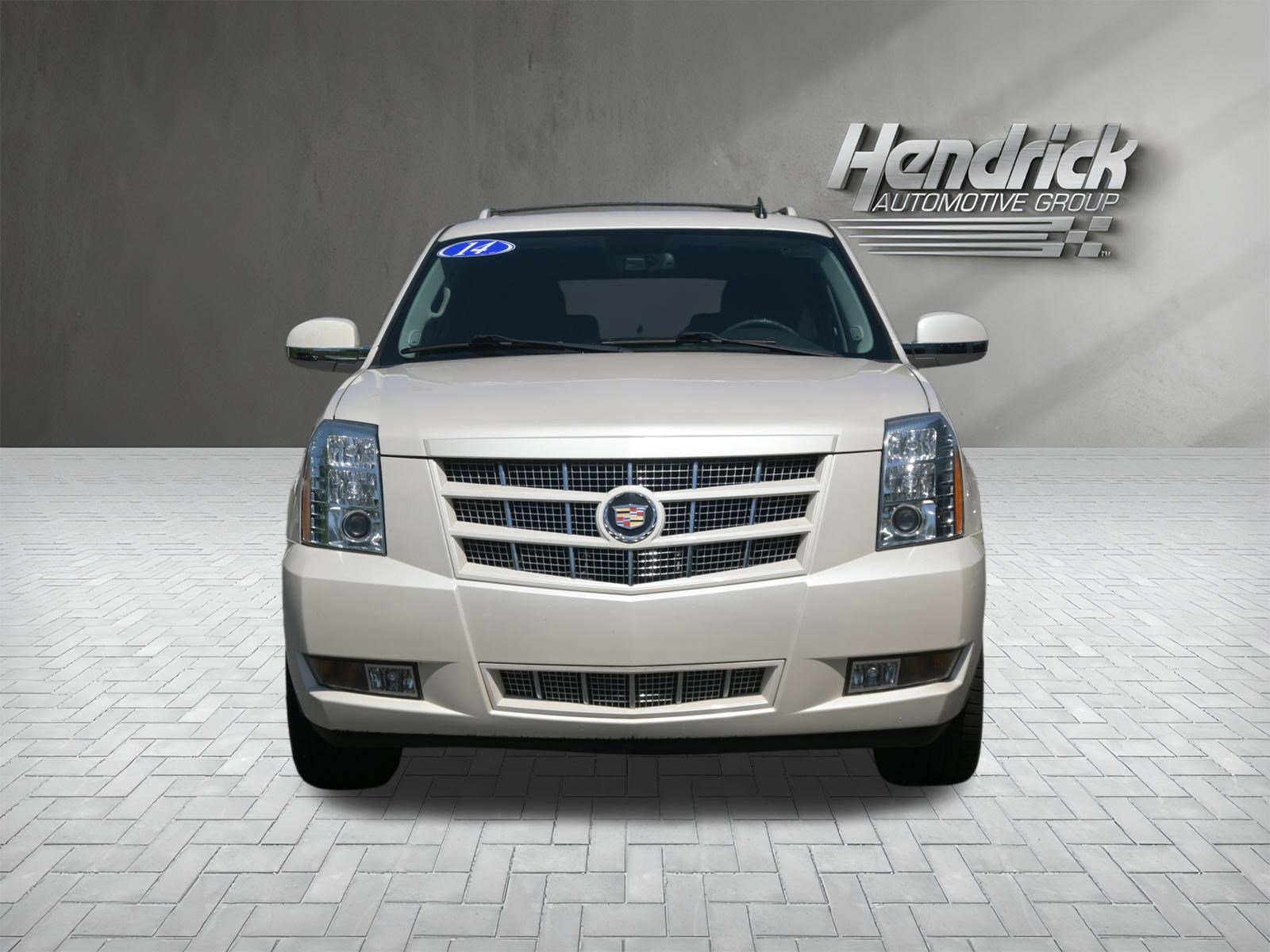 Used 2014 Cadillac Escalade Premium image 3