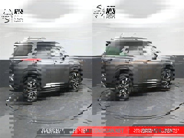 New 2025 Nissan Pathfinder Platinum image 3