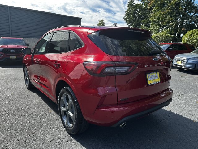 Certified 2023 Ford Escape ST-Line w/ Tech Pack #1 AWD/4WD image 7