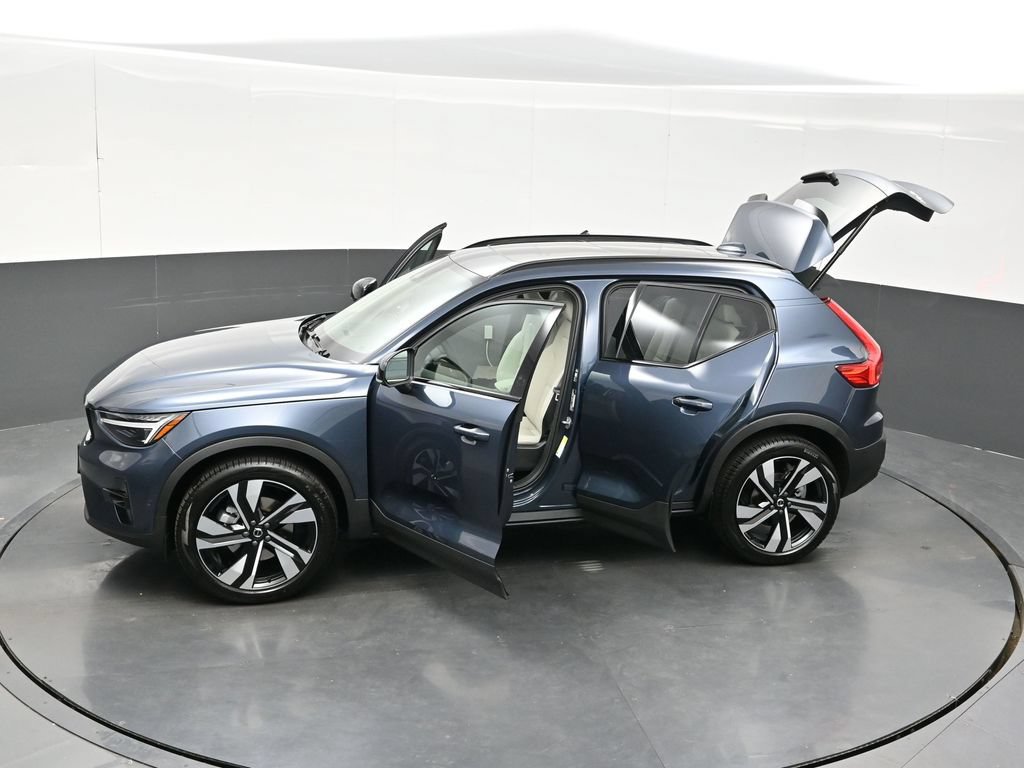 New 2026 Volvo XC40 B5 Ultra w/ Protection Package Premier AWD/4WD image 41