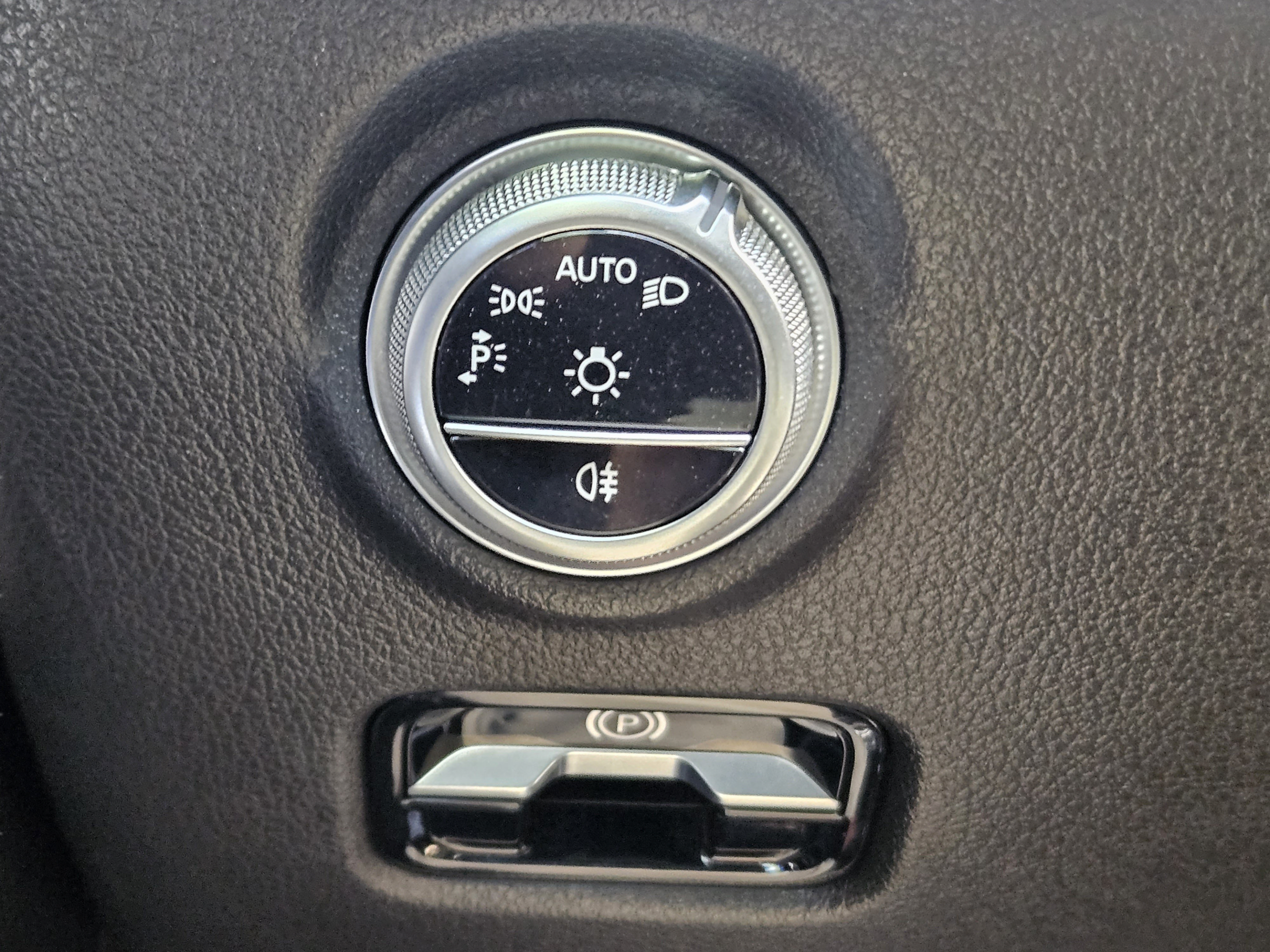 Certified 2023 Mercedes-Benz C 43 AMG 4MATIC Sedan image 12