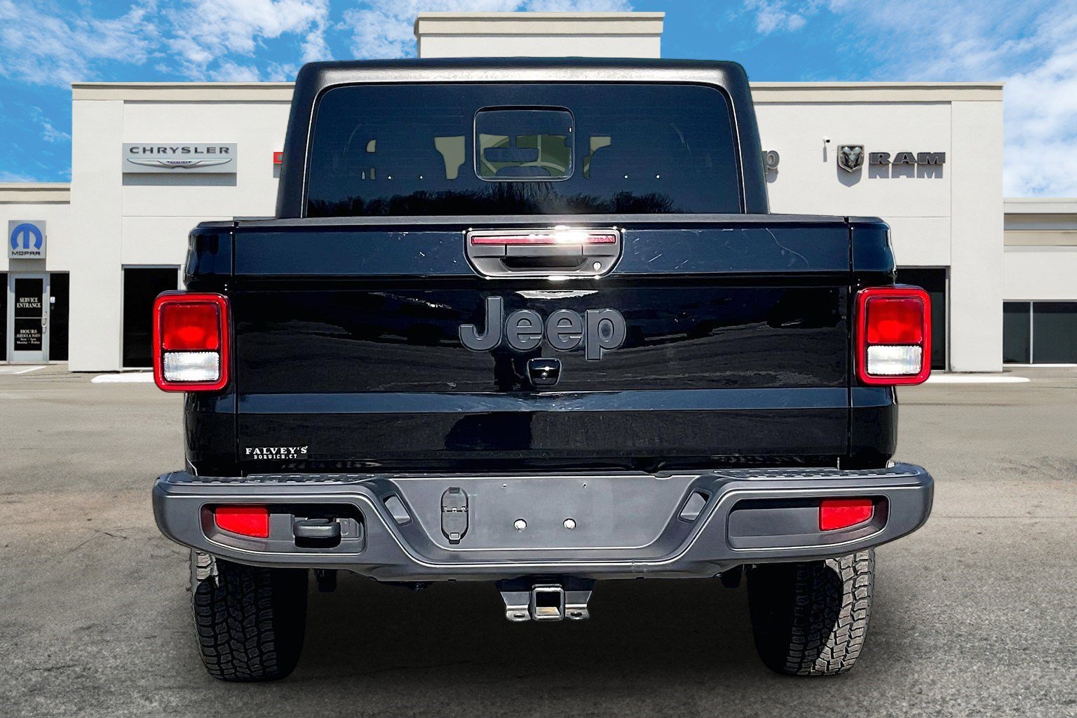 Certified 2022 Jeep Gladiator Sport image 4