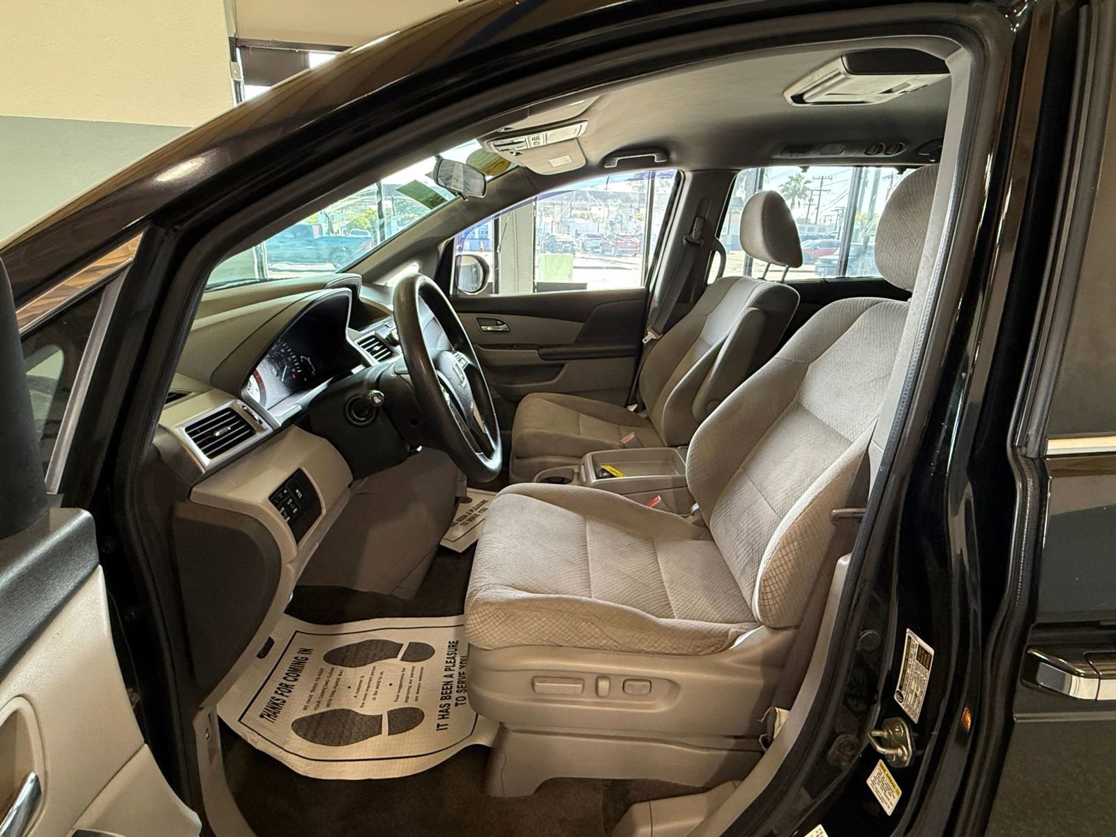 Used 2016 Honda Odyssey SE image 9