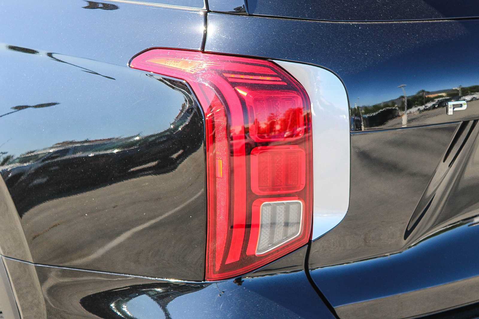 Used 2025 Hyundai Palisade SEL FWD image 9