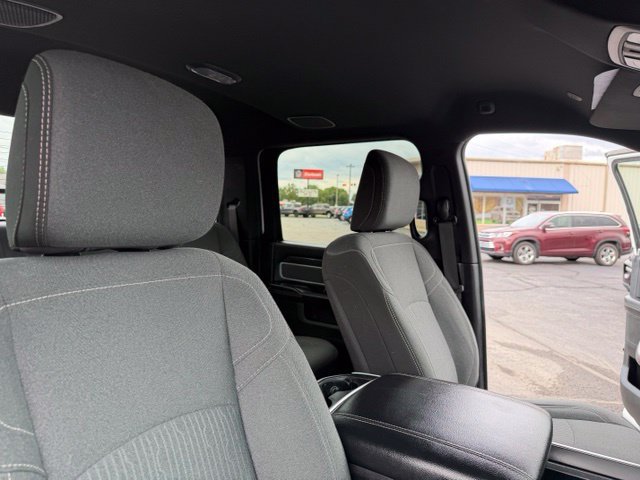 Used 2022 RAM 3500 Big Horn w/ Night Edition AWD/4WD image 40