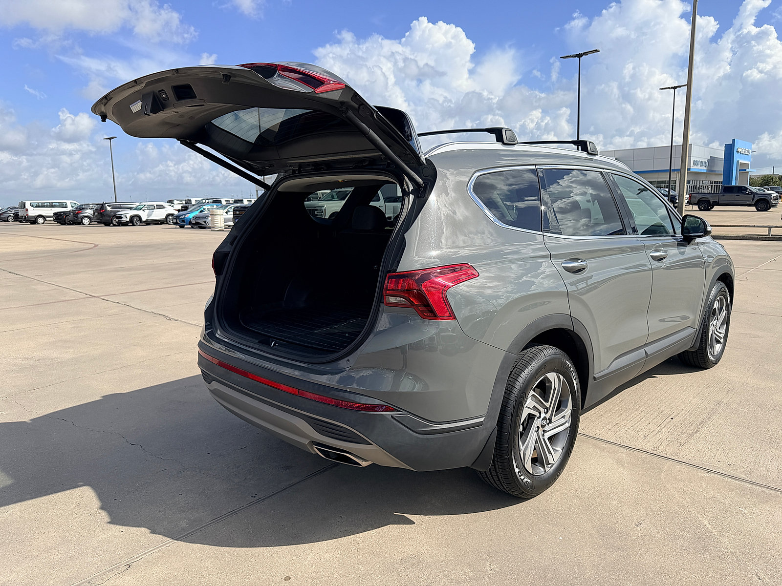 Used 2023 Hyundai Santa Fe SEL FWD image 17