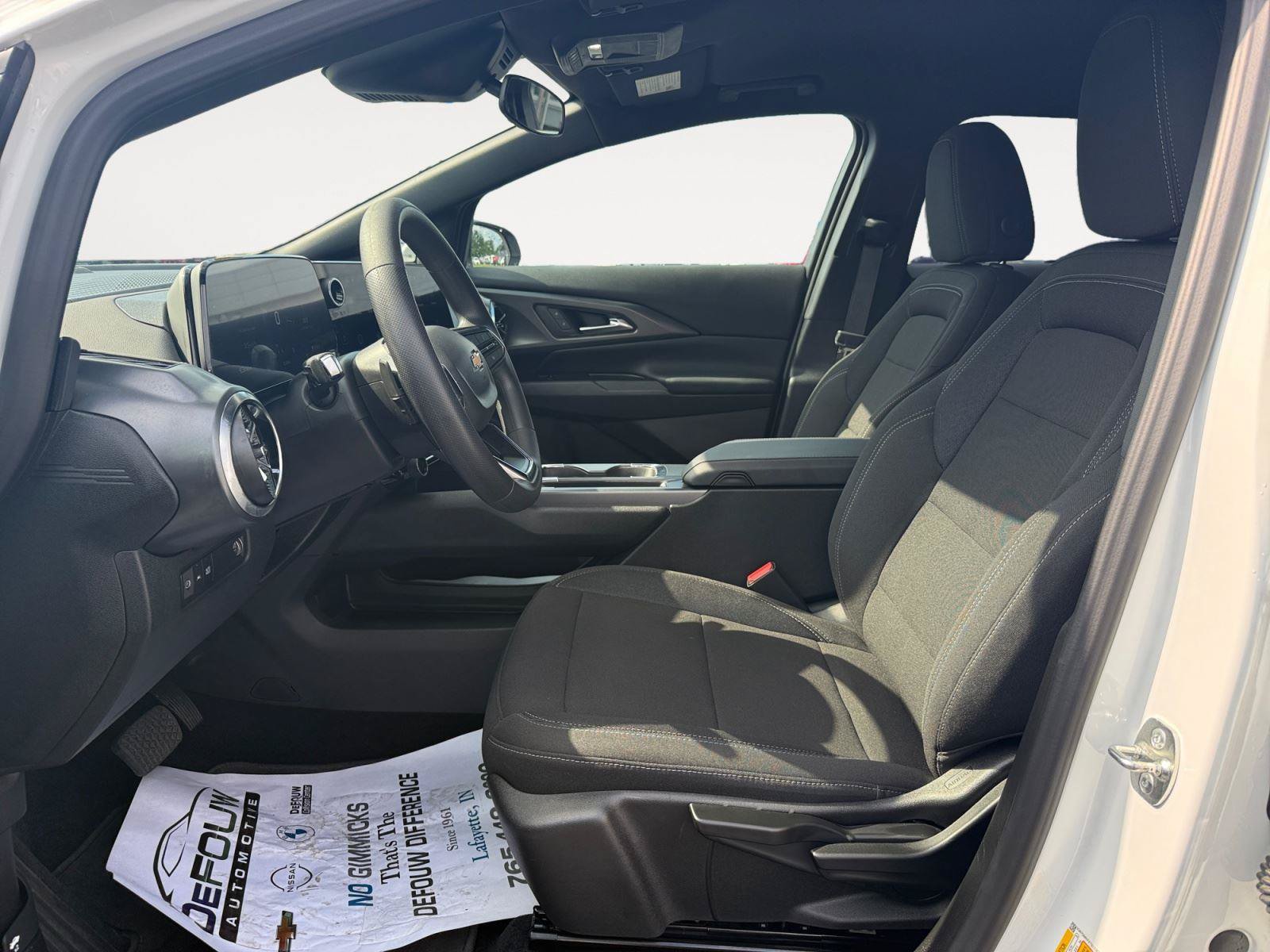 Used 2026 Chevrolet Equinox EV LT FWD image 10