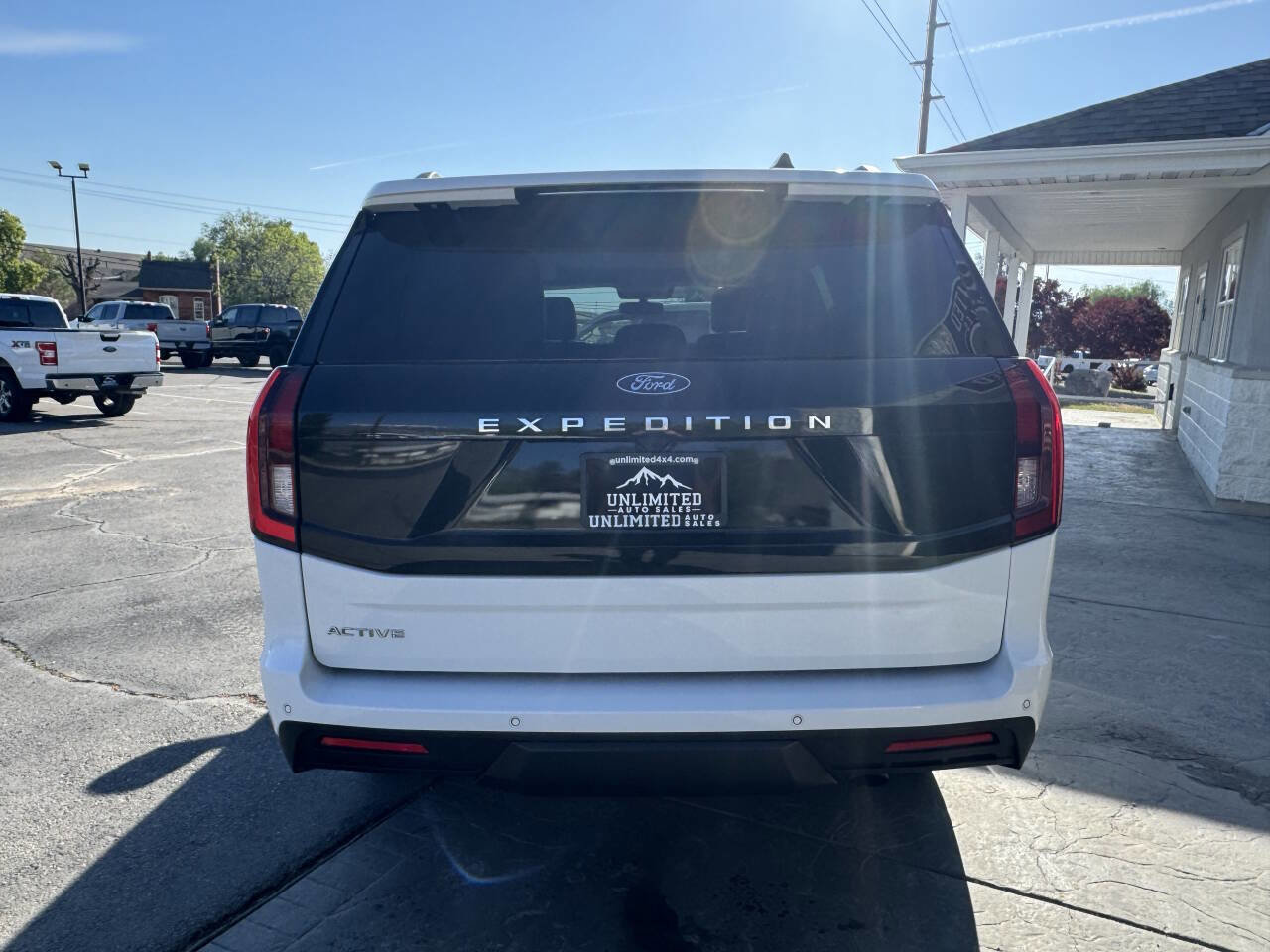 Used 2025 Ford Expedition Active AWD/4WD image 47