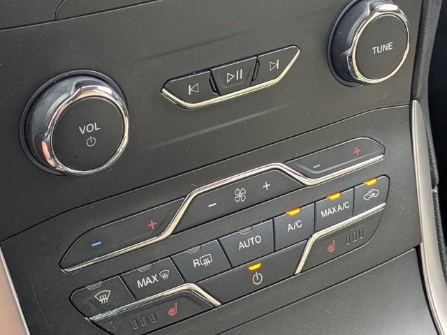 Used 2020 Ford Edge SEL w/ Convenience Package AWD/4WD image 14