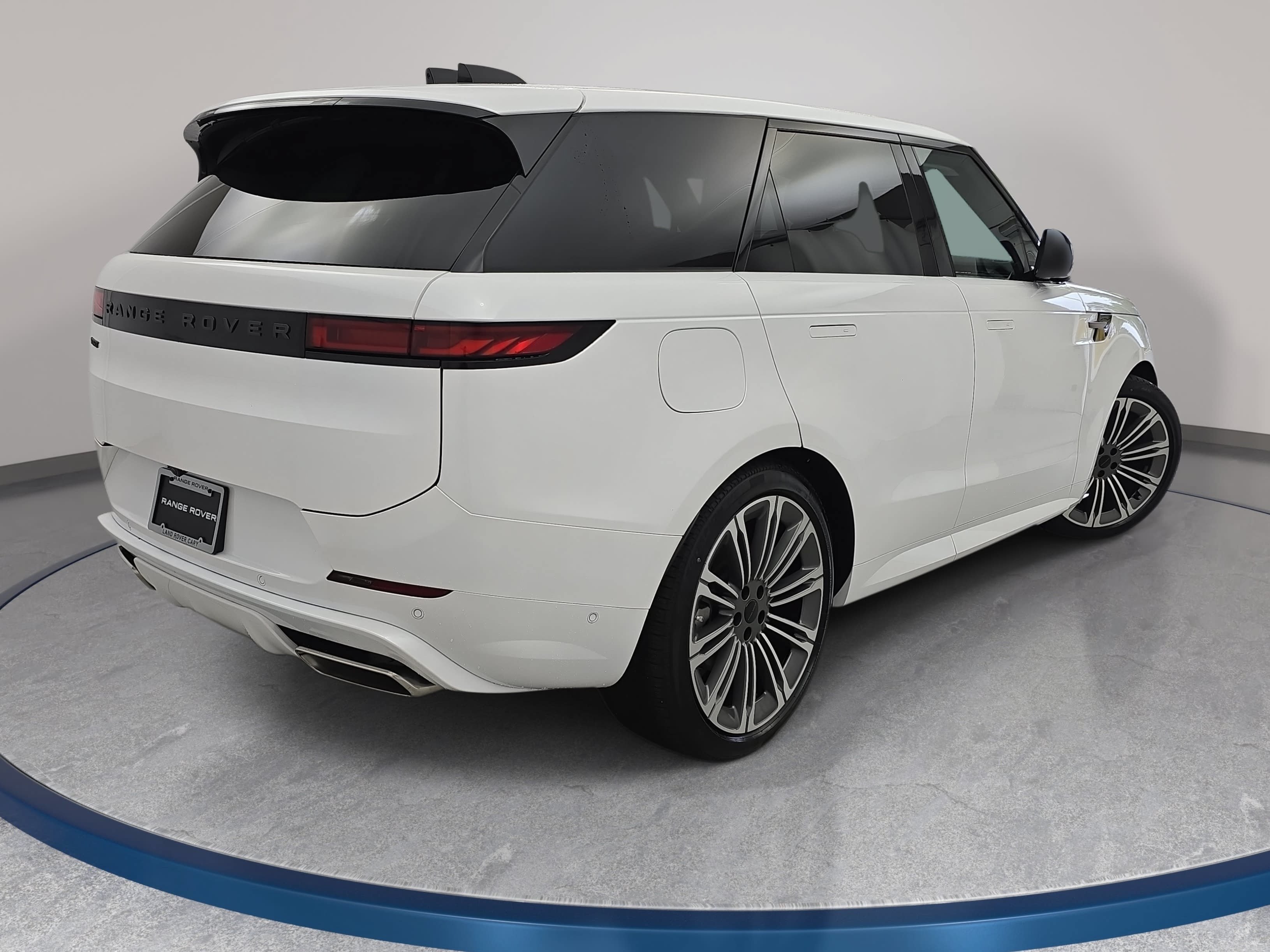 New 2026 Land Rover Range Rover Sport Dynamic SE AWD/4WD image 5