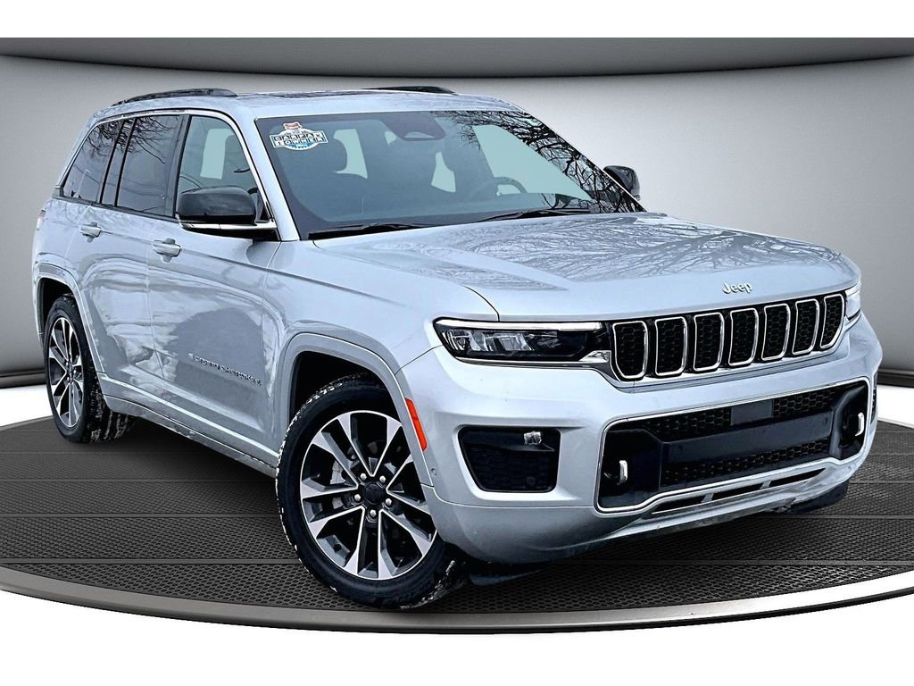 Certified 2025 Jeep Grand Cherokee Overland w/ Luxury Tech Group IV image 13