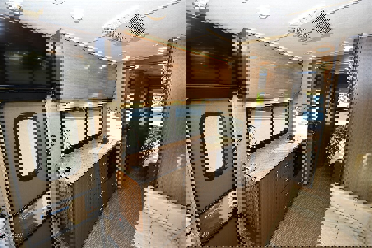 Used 2017 Ford E-450 and Econoline 450 Super Duty w/ A/C Prep Package RWD image 13