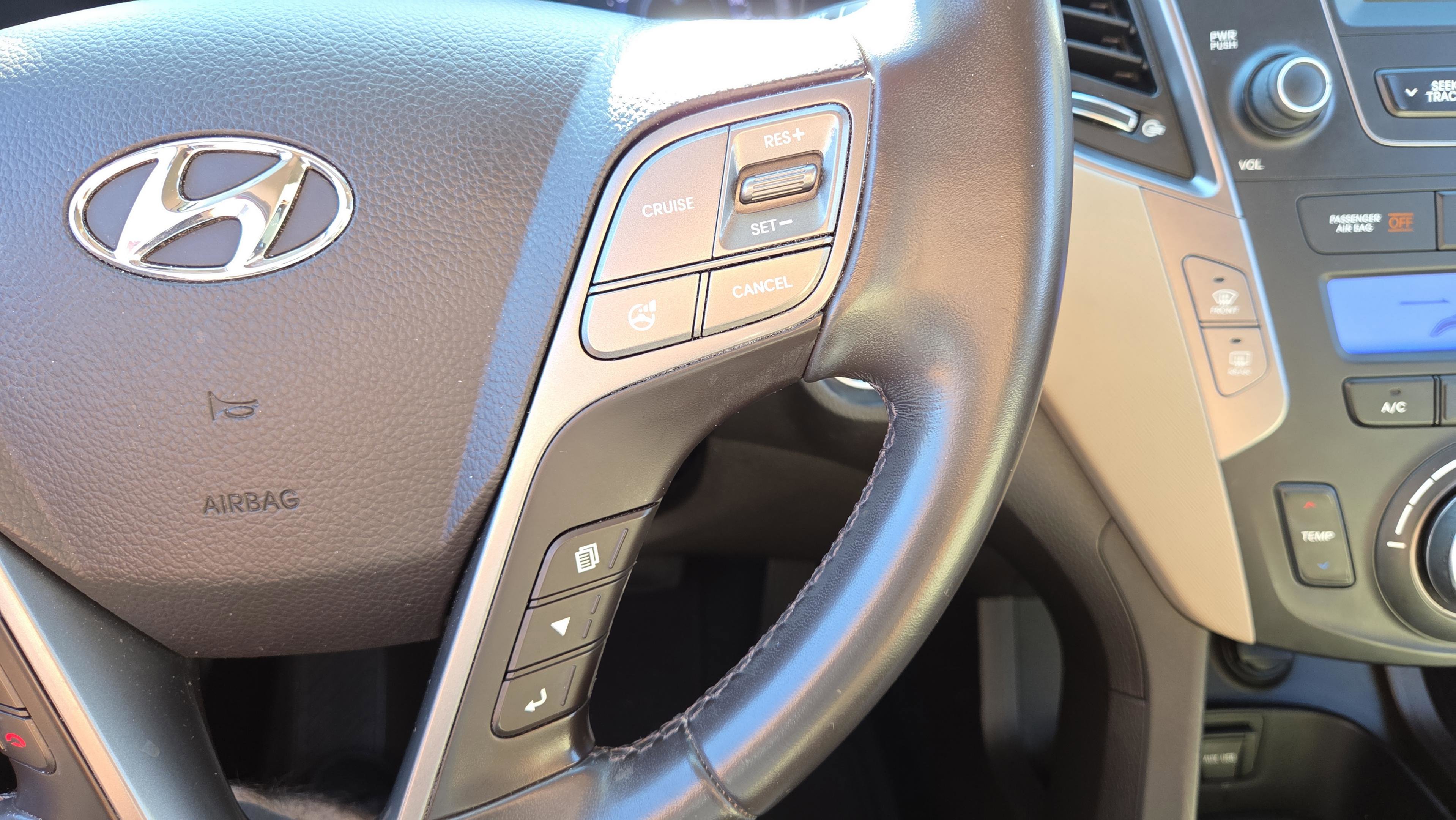 Used 2014 Hyundai Santa Fe GLS image 62