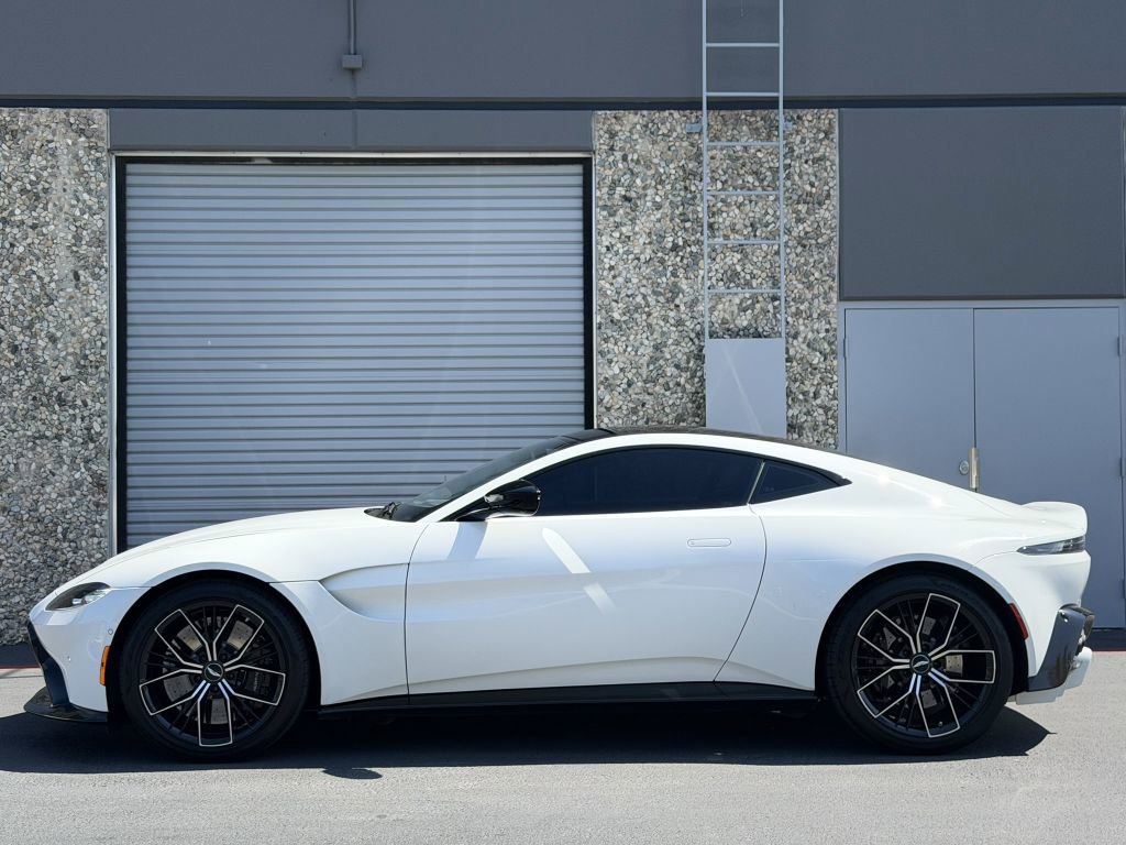 Used 2022 Aston Martin V8 Vantage Coupe RWD image 5