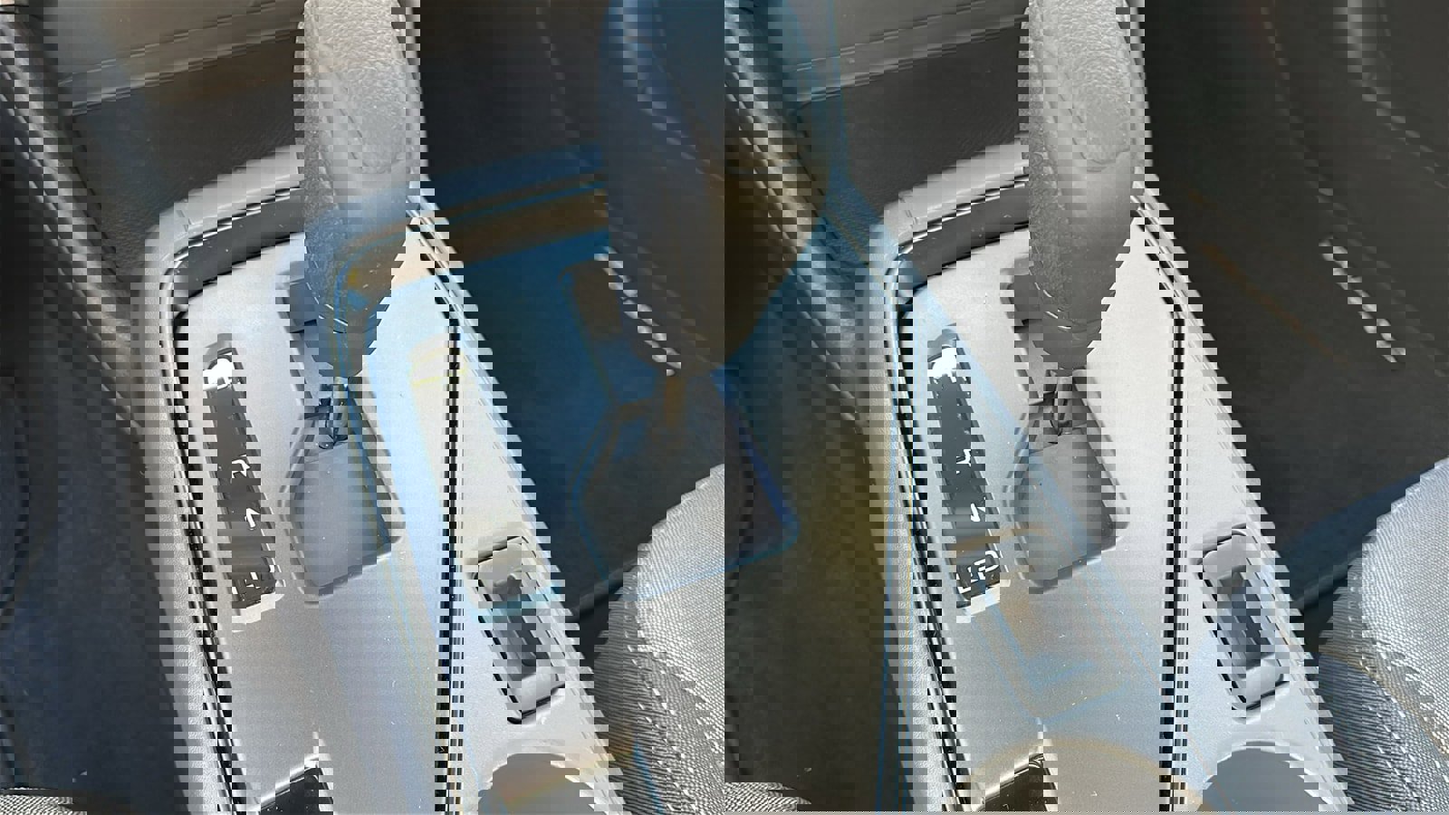 Certified 2025 Subaru Crosstrek 2.0i image 17