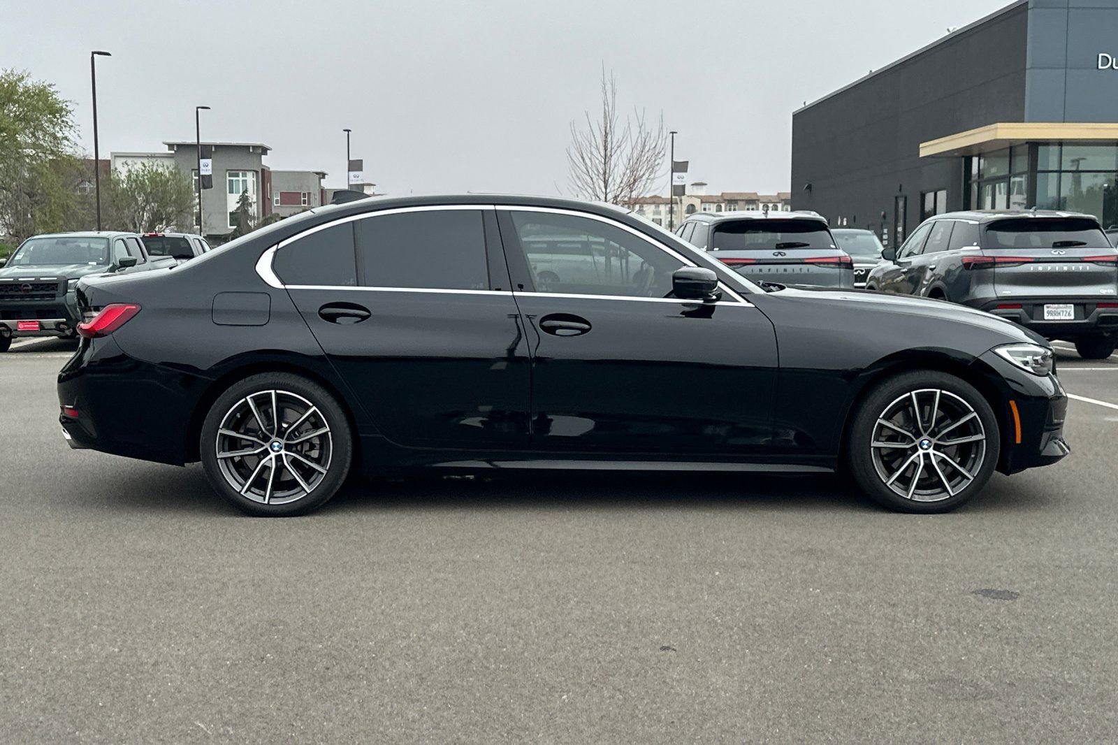 Used 2021 BMW 330e w/ Driving Assistance Package image 3