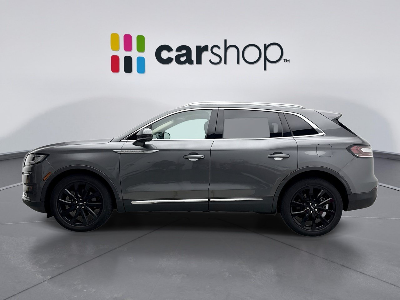 Used 2023 Lincoln Nautilus Reserve w/ Monochromatic Package AWD/4WD image 2