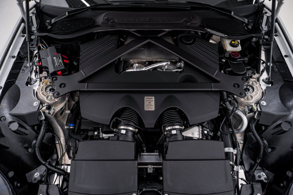 New 2026 Aston Martin V8 Vantage S RWD image 32