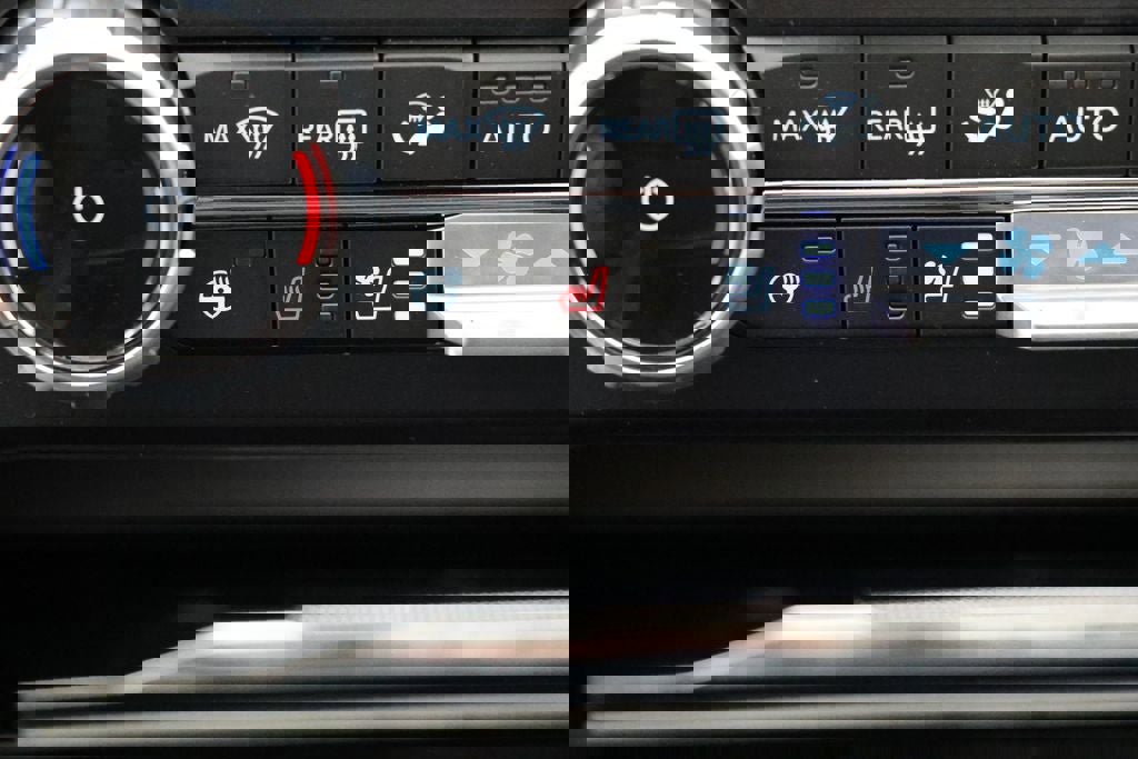 New 2026 Ford F250 Lariat image 25