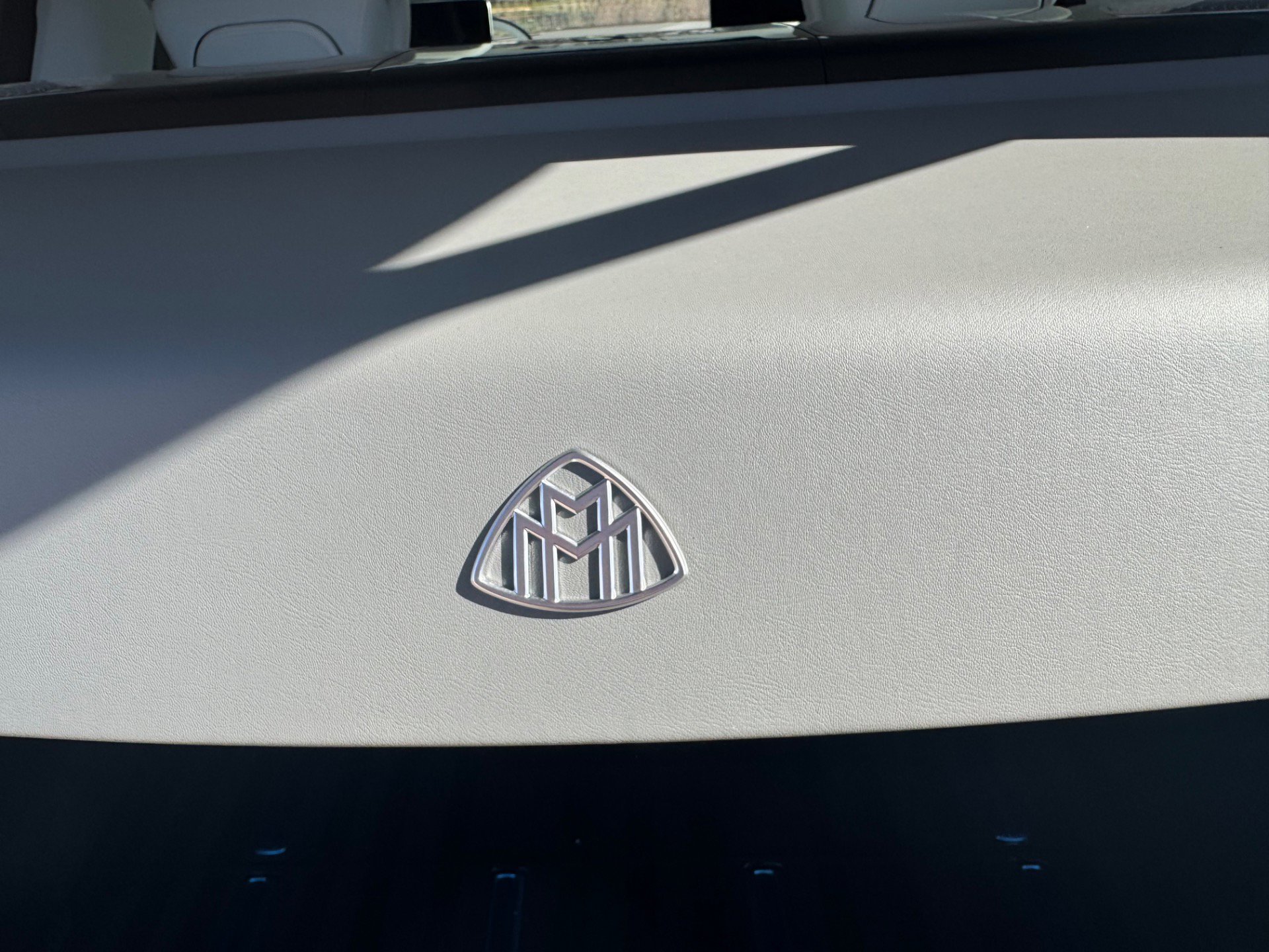 Used 2024 Mercedes-Benz Maybach GLS 600 4MATIC image 33