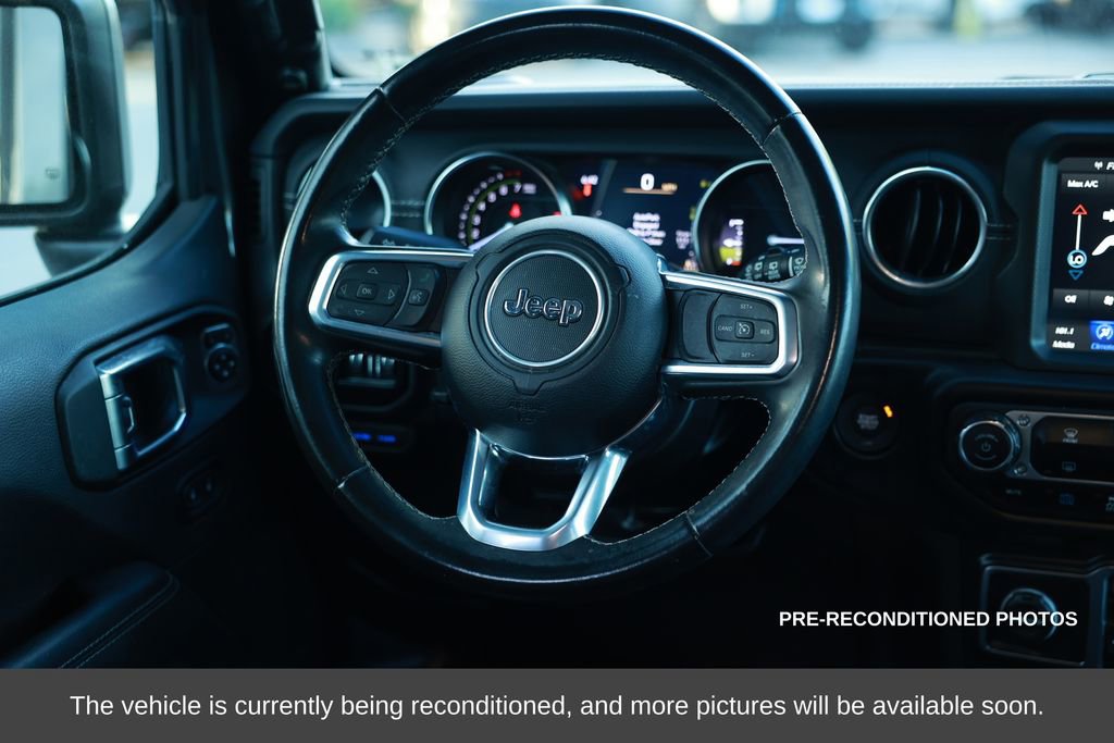 Used 2022 Jeep Wrangler Unlimited Sahara image 29