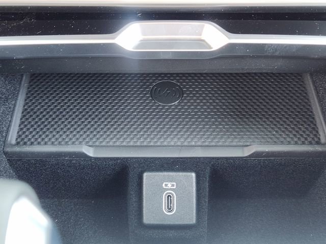 New 2026 Land Rover Range Rover Long Wheelbase SE image 14