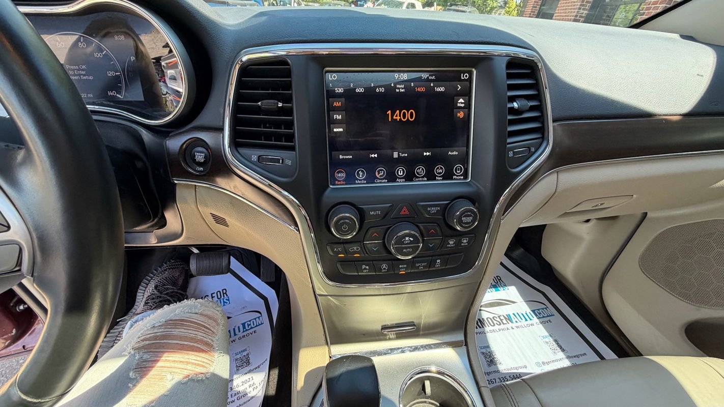 Used 2018 Jeep Grand Cherokee Limited AWD/4WD image 13