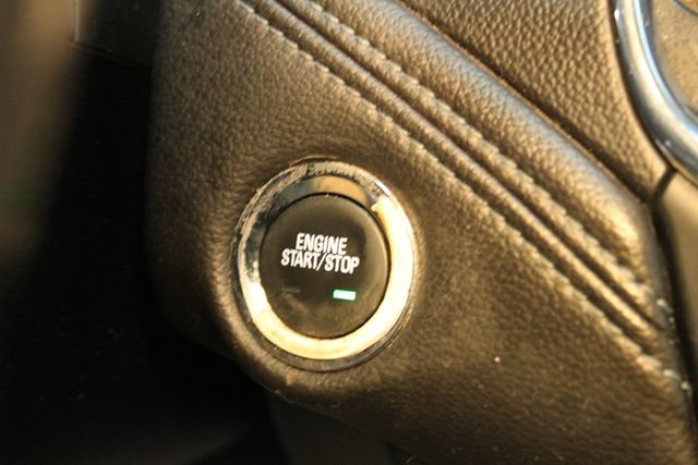 Used 2018 Chevrolet Cruze Premier FWD image 23
