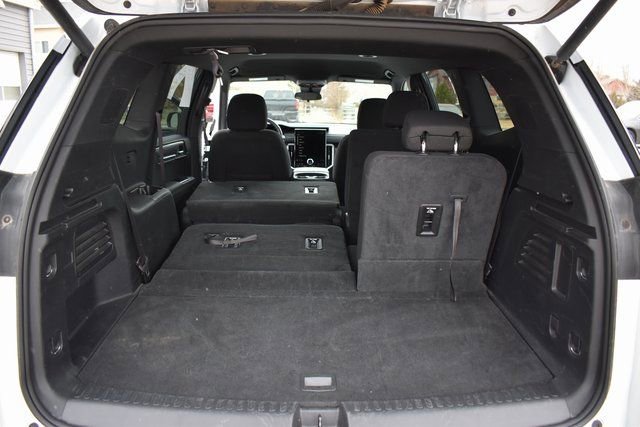 Used 2025 GMC Acadia Elevation image 23