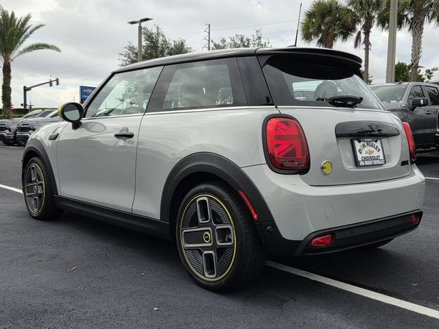 Used 2022 MINI Cooper SE FWD image 4