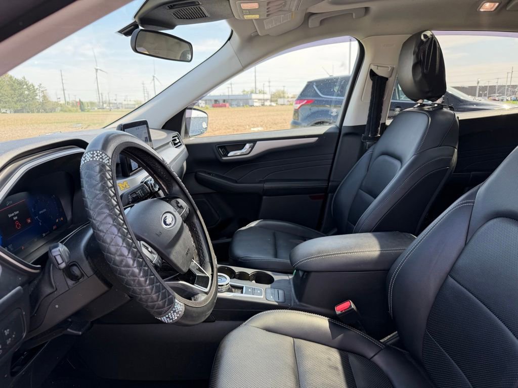 Used 2021 Ford Escape SEL w/ Technology Package image 9