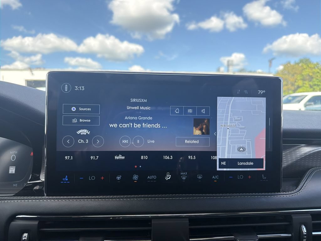 Certified 2025 Lincoln Corsair Reserve w/ Jet Appearance Package AWD/4WD image 24