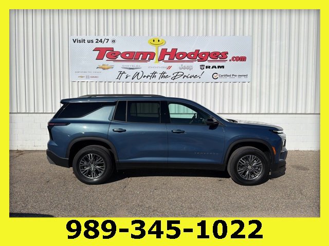 Used 2024 Chevrolet Traverse LT image 1