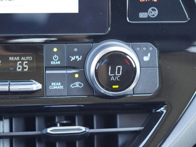 Certified 2023 Toyota Highlander XLE FWD image 26