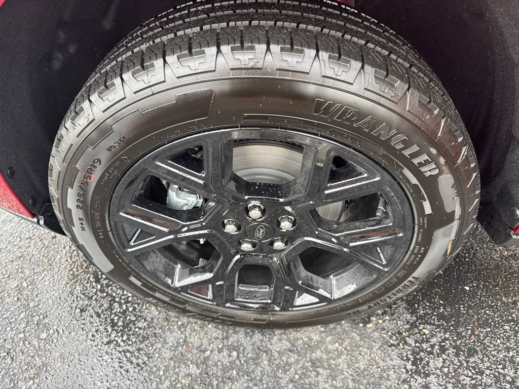 New 2025 Ford Maverick Lariat w/ Black Appearance Package image 27