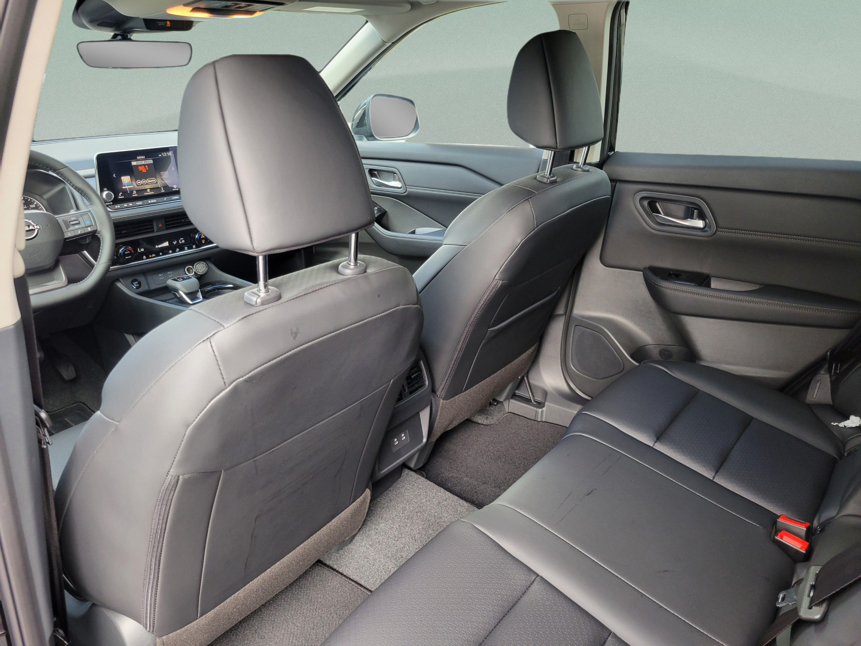 New 2026 Nissan Rogue Dark Armor FWD image 11