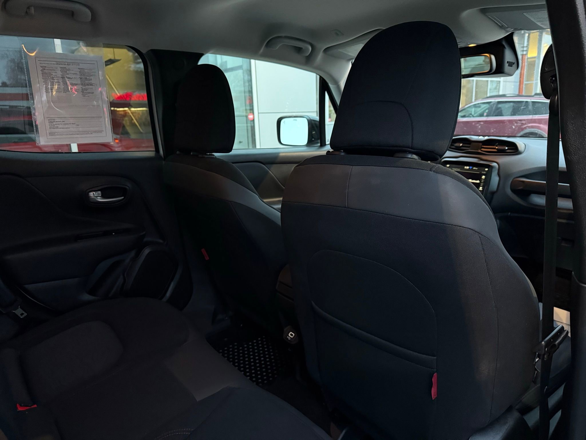 Used 2023 Jeep Renegade Trailhawk image 33