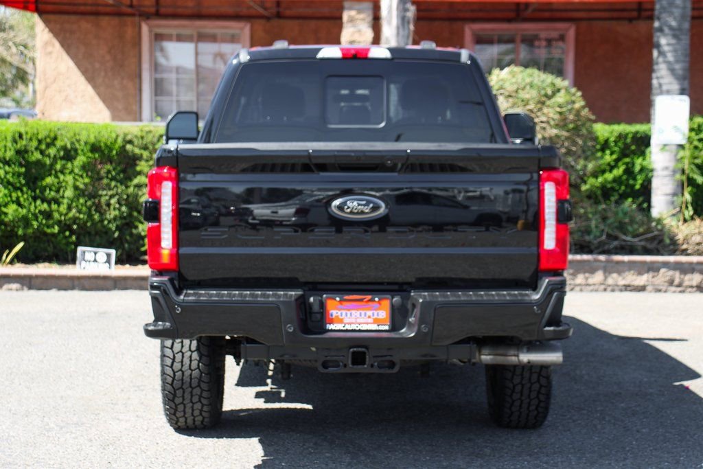 Used 2023 Ford F250 Lariat w/ Black Appearance Package image 7