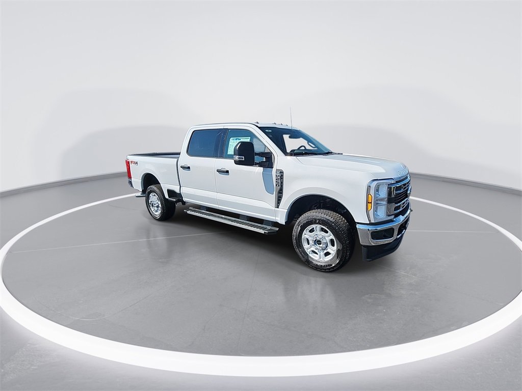 New 2026 Ford F250 XLT w/ FX4 Off-Road Package image 2